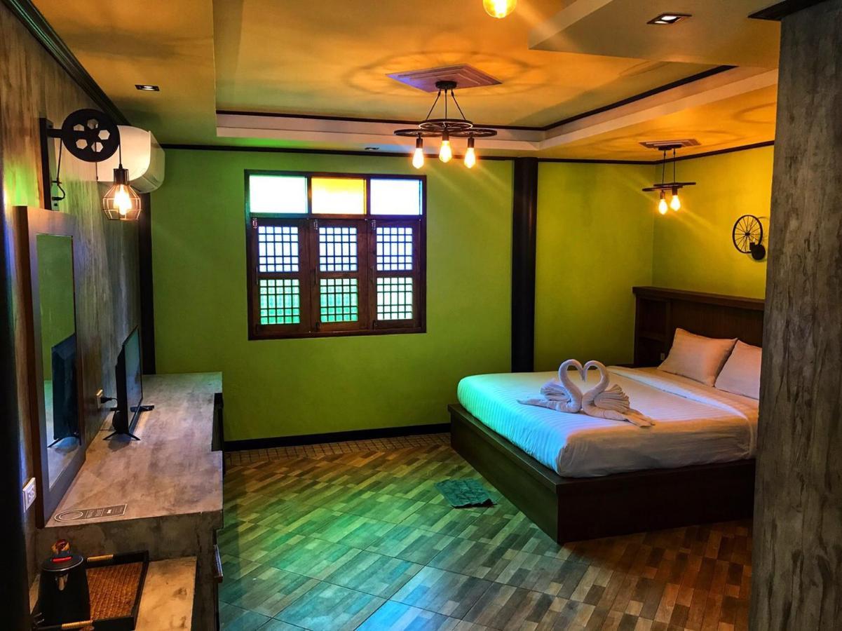 Mangrove House Lanta Old Town Hotel Ko Lanta Eksteriør billede