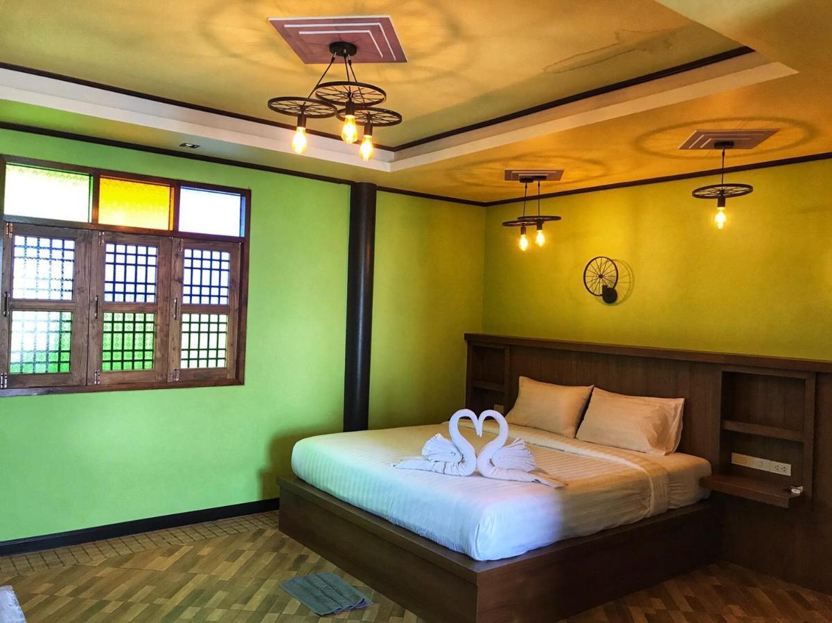 Mangrove House Lanta Old Town Hotel Ko Lanta Eksteriør billede